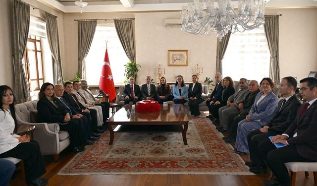 Vali Özkan Muhtarlar gününü kutladı