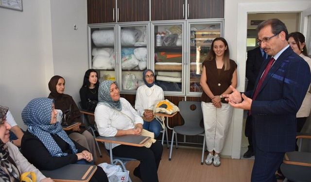 Salihli’de Aile Destek Merkezi çalışmalarını sürdürüyor