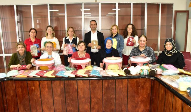 Manisa'da halk eğitim merkezi çocukların yüzünü böyle güldürdü
