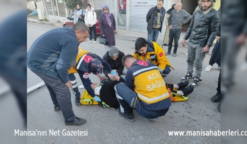 Alaşehir'de işçi servisinin çarptığı yaya ağır yaralandı
