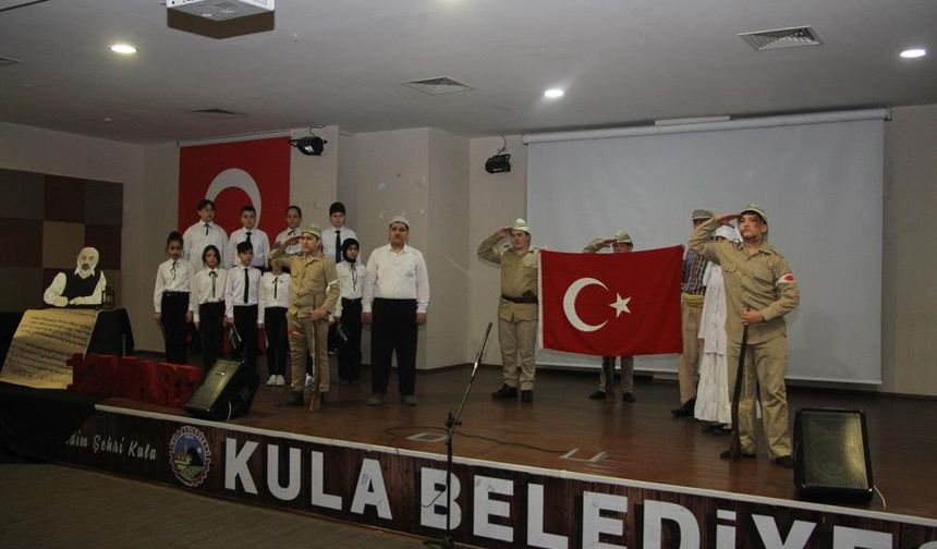 Kula'da İstiklal Marşı'nın kabulü, düzenlenen programla kutlandı
