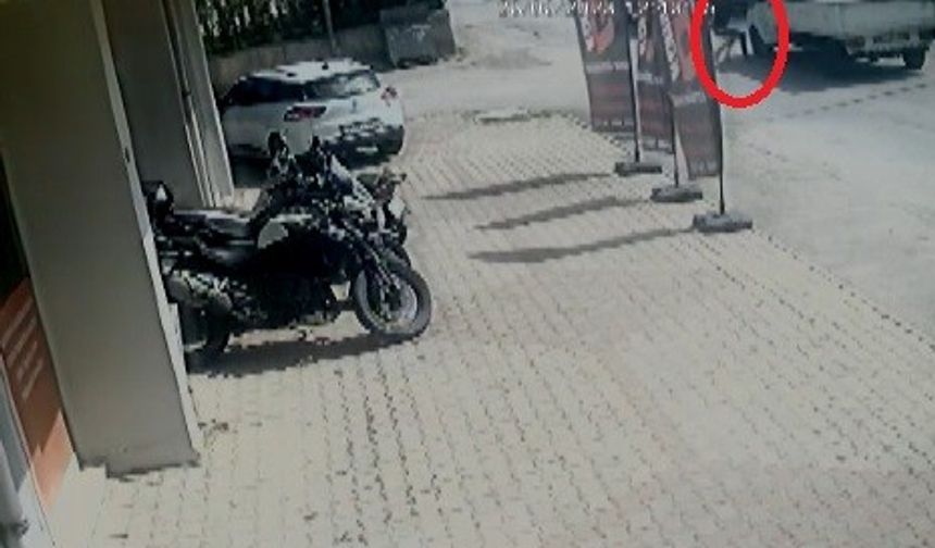 İzmir'de silahlı saldırı güvenlik kamerasında