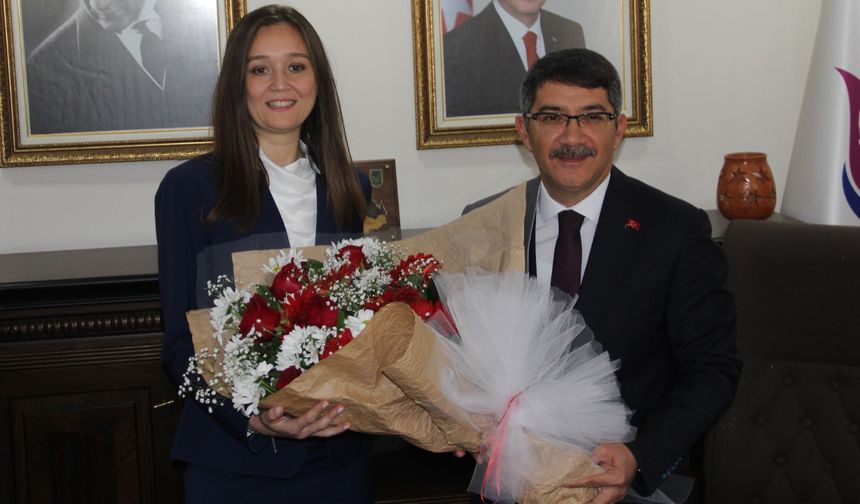 Manisa'nın ilk kadın Belediye Başkanı Gülşah Durbay görevine başladı