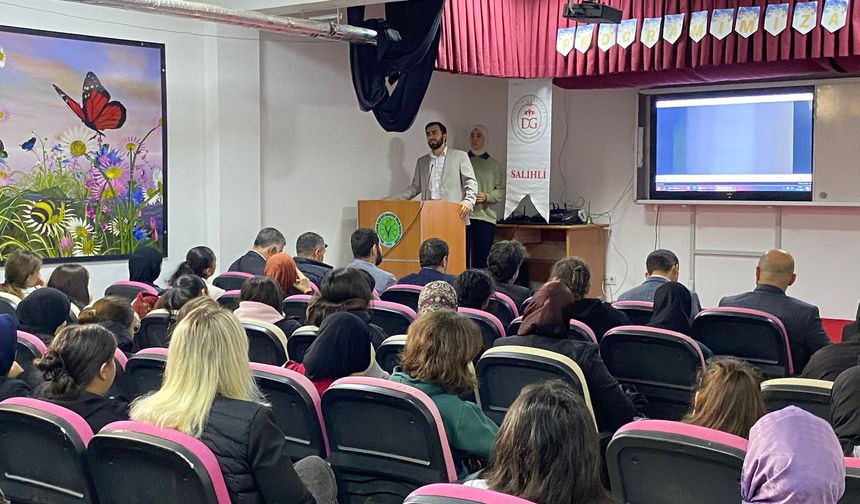 Salihli Müftülüğünden Adab-ı Muaşeret konferansları