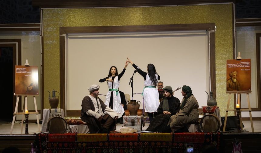 Bedesten’de ‘Aşk ile Akıl’ buluştu