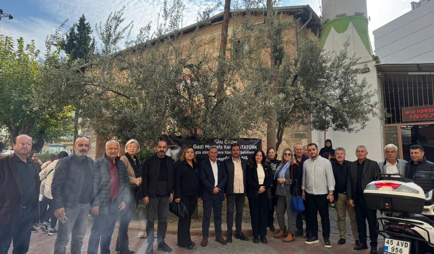 İYİ Parti Atatürk’ü anma gününde mevlid-i şerif programı düzenledi