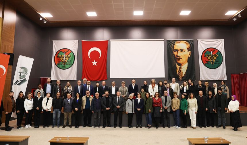 YUNUSEMRE’DEN YAPAY ZEKA TEMALI SÖYLEŞİ