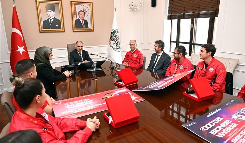 Vali Özkan, TEKNOFEST takımını tebrik etti