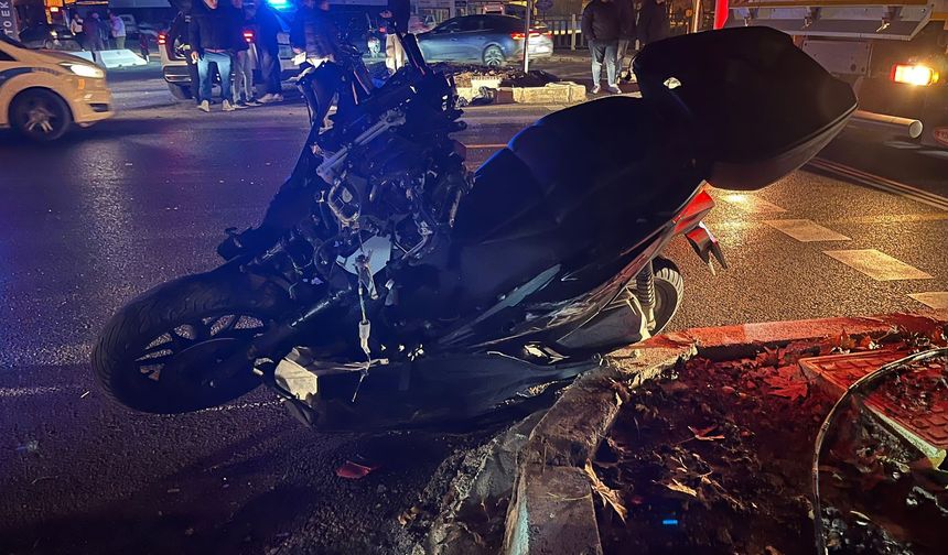 Menteşe'de motosiklet tıra çarptı: 1 ölü