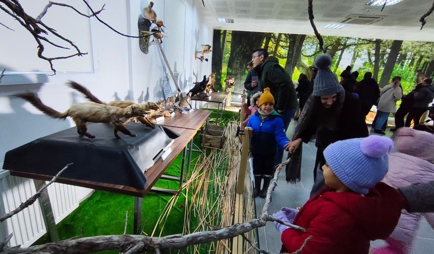 Minikler Spil Dağı’nda doğayla buluştu