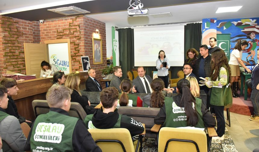 Bağımsız gelecek sağlıklı yaşam için gençlerle bir araya geldiler