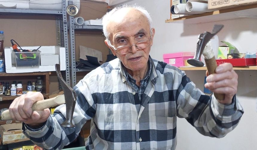 60 yıllık ayakkabı ustası teknolojiye karşı direniyor