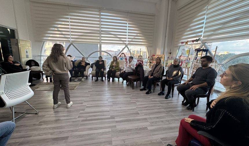 Alzheimer hastası yakınlarına nefes eğitimi