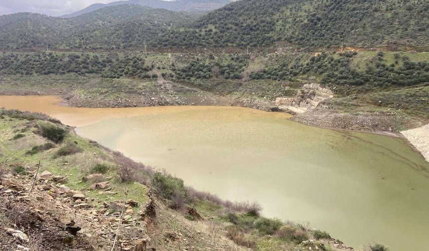 Bayındır'da yağmur bereketi: Zeytinova Barajı'nda su seviyesi arttı