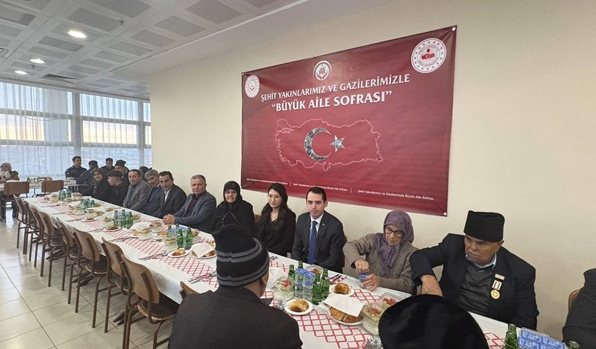 Kaymakam Sakarya, şehit ve gazi aileleriyle iftarda buluştu