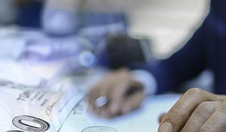 Memurlara yılda iki kez asgari ücret tutarında ikramiye: Yasa teklifi Meclis’e sunuldu