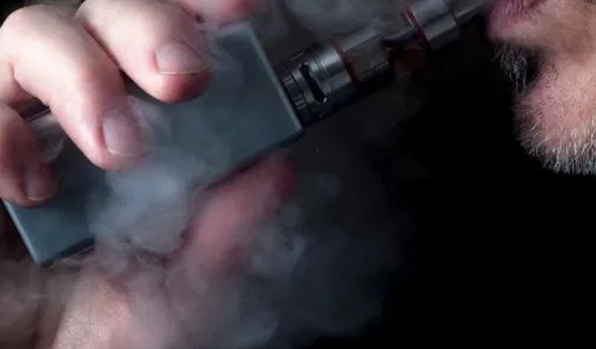 Uzmanından kritik elektronik sigara uyarısı: "Bu likitlerin içerisinde her türlü madde var"