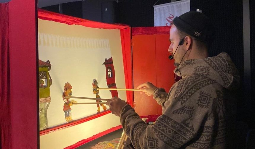 Minikler Hacivat-Karagöz ile buluştu