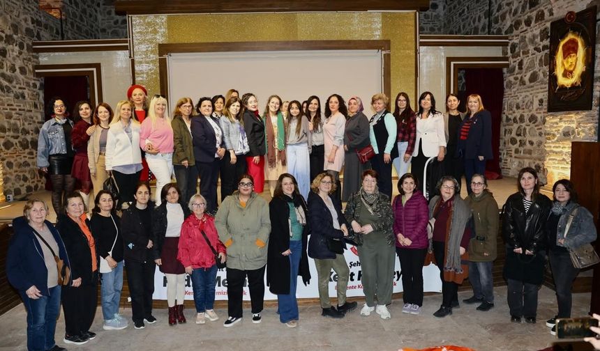 "Çatlak" oyunu büyük beğeni topladı