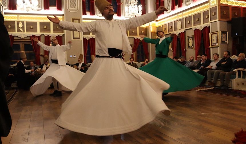 Mevlevi mukabelesi büyüledi