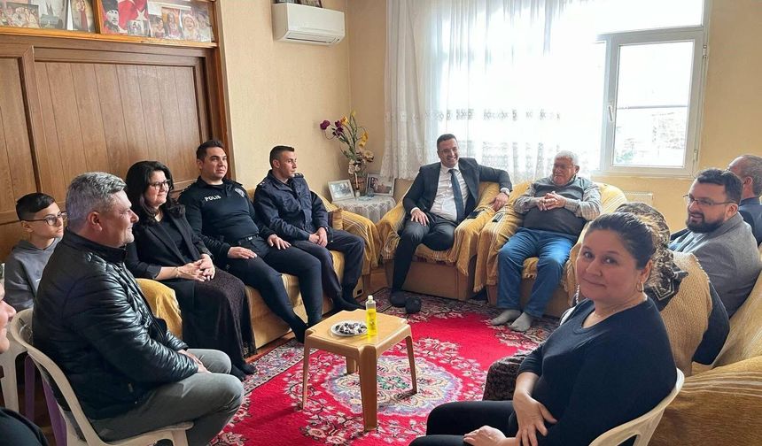 Kaymakam Dalak, şehit ve gazi ailelerini bayramda da yalnız bırakmadı