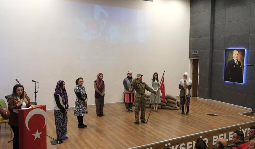 Öğrencilerin hazırladığı program büyük beğeni topladı