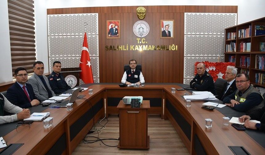 İlçede afet alarmı: Kritik riskler ve önlemler masaya yatırıldı