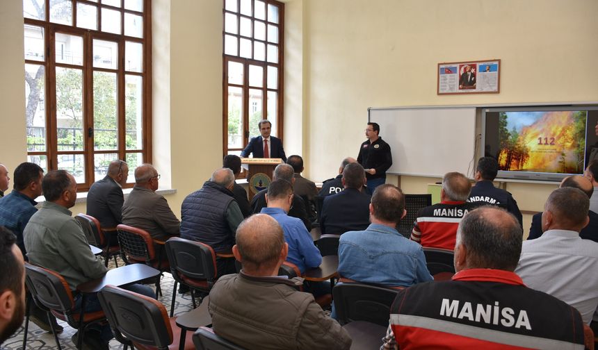 Salihli'de gönüllülere orman yangını eğitimi