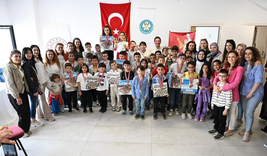 Minik satranççılar Manisa’da yarıştı