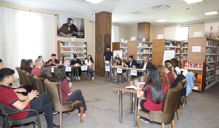 Şehzadeler Gençlik Evinde Fikirler Yarıştı