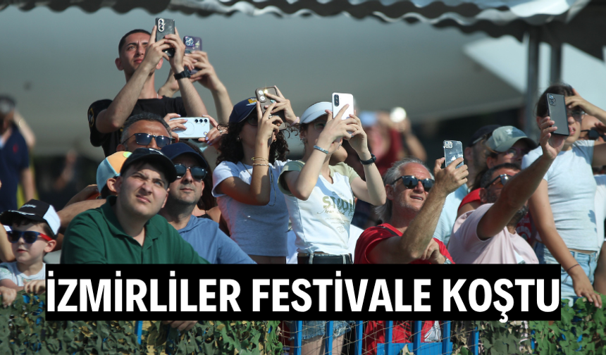 İzmir'de festival coşkusu: SOLOTÜRK nefes kesti