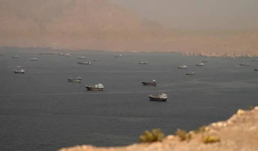 CENTCOM duyurdu: Hürmüz Boğazı'ndaki abluka yarın TSİ 23.00'te başlayacak