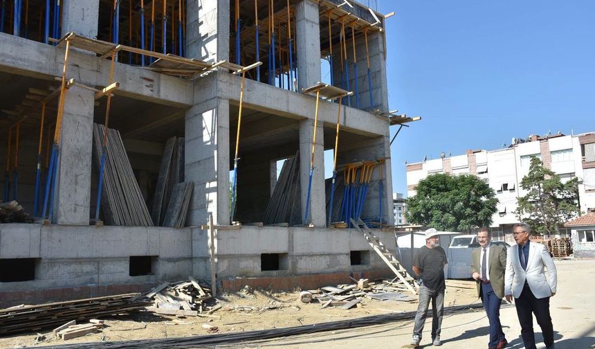 Salihli’de iki yeni okul yükseliyor