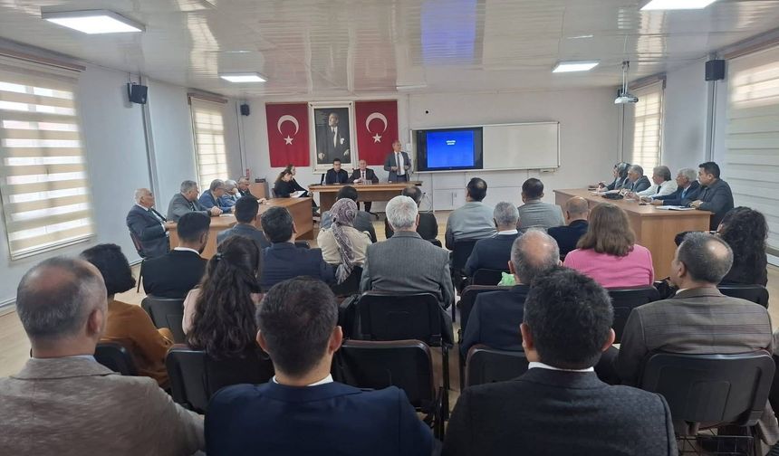 İlçede okul güvenliği ve disiplin için kritik toplantı