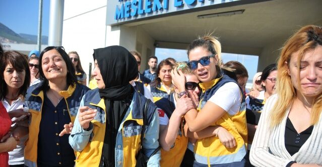 Akhisar Devlet Hastanesi yoğun bakımda bulunan Gülsevim Çakar ve  Büşra Bayraktar'ın durumlarının iyiye gittiği belirtildi.