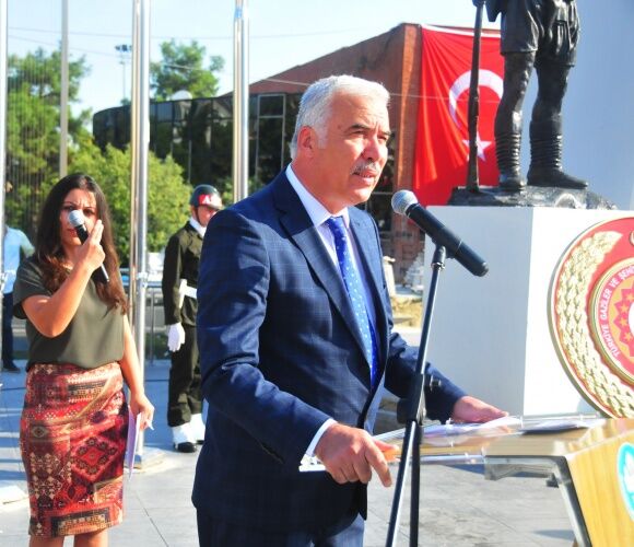 4 yıldır süren çelenk krizi Manisa’da aşıldı