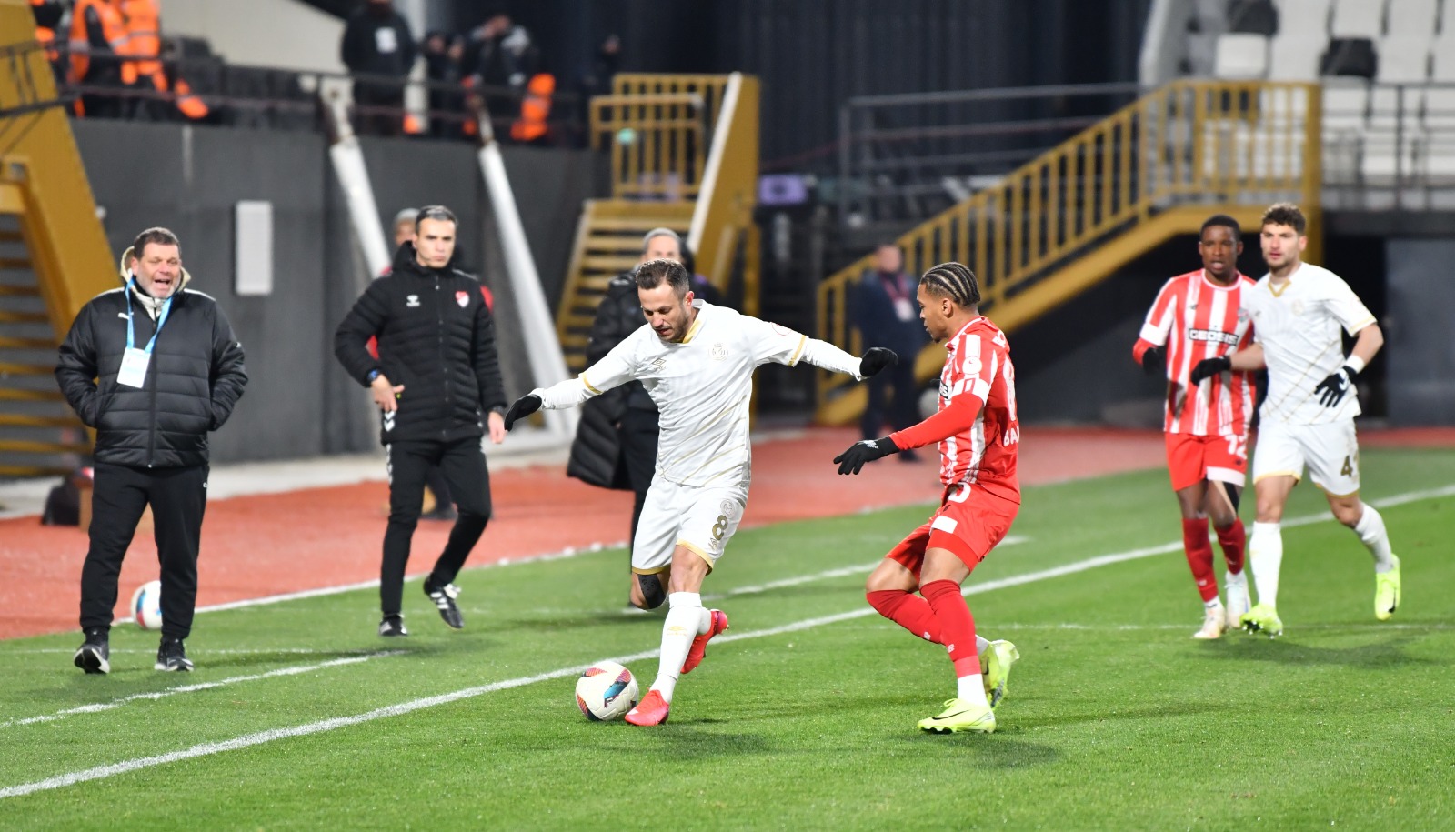 Whatsapp Image 2025 02 21 At 21.33.57