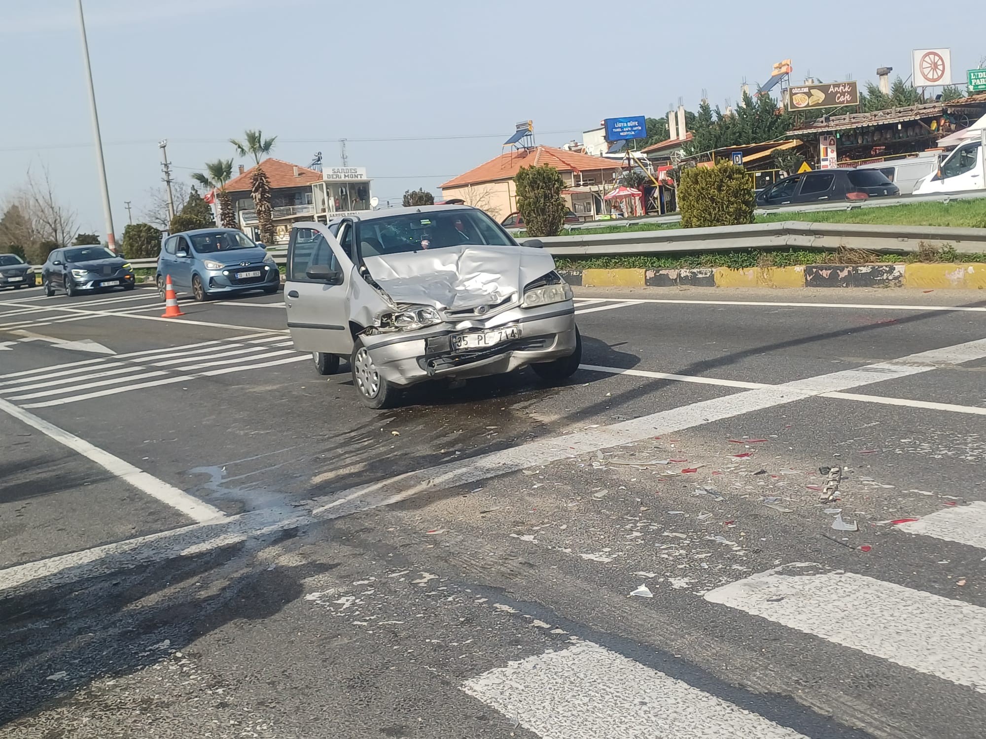 Kazada hurdaya dönen aracın detaylı fotoğrafı