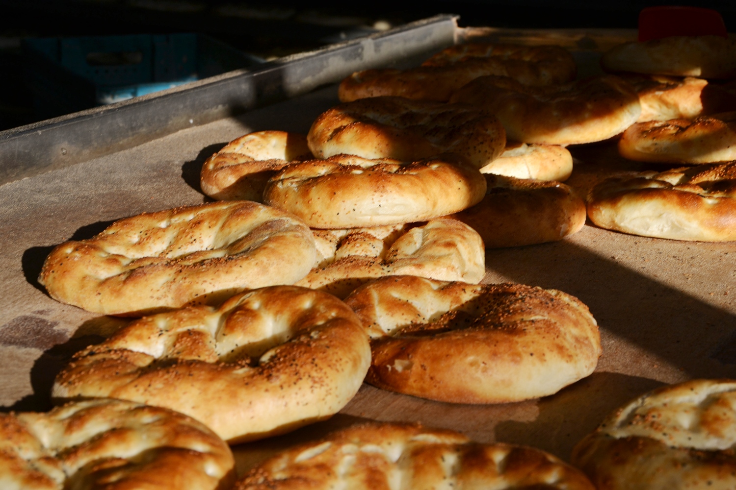 Manisa'da Ramazan pidesi satışları tezgaha çıktı