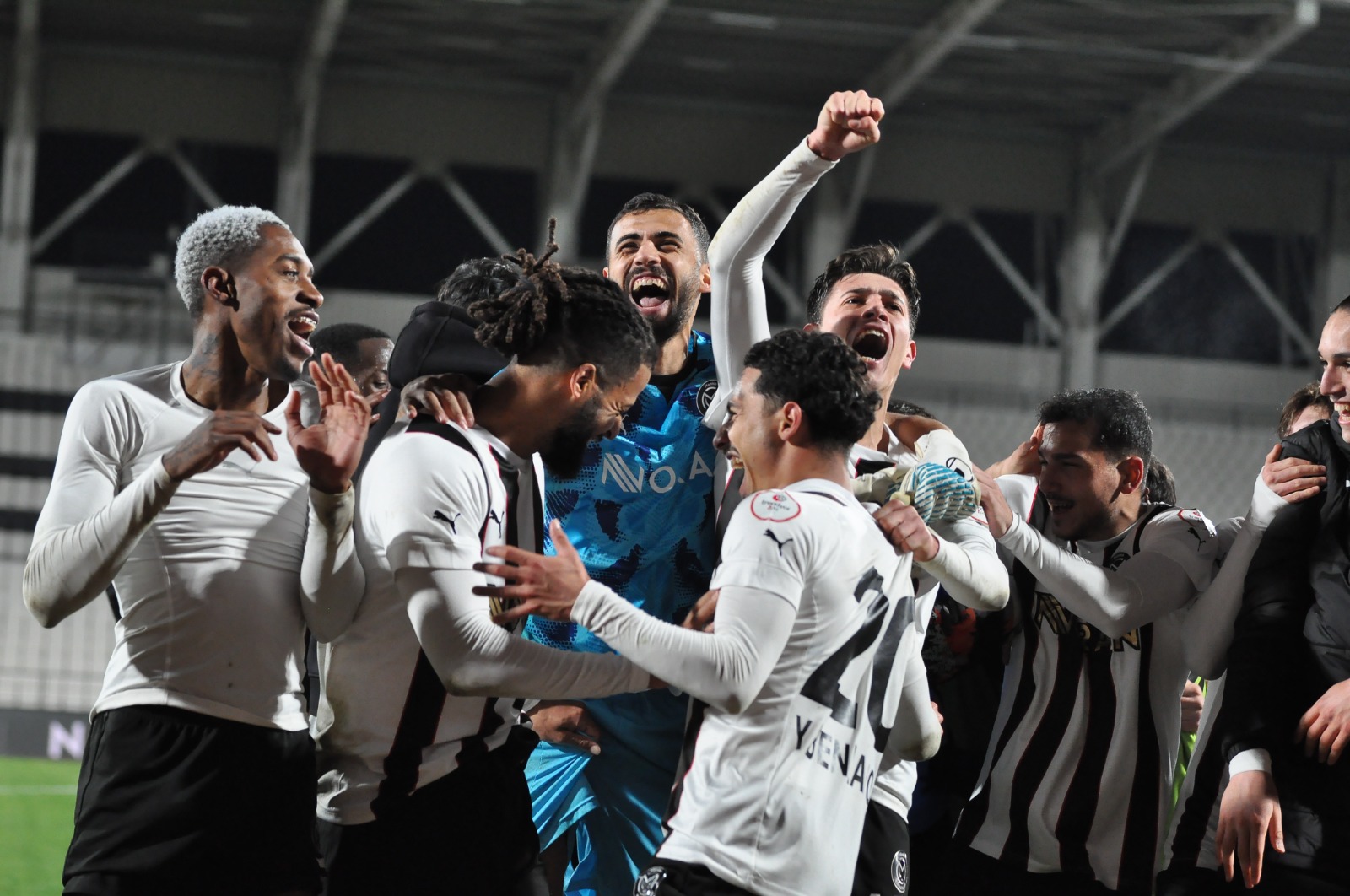 Whatsapp Image 2026 02 18 At 22.04.37 (1)