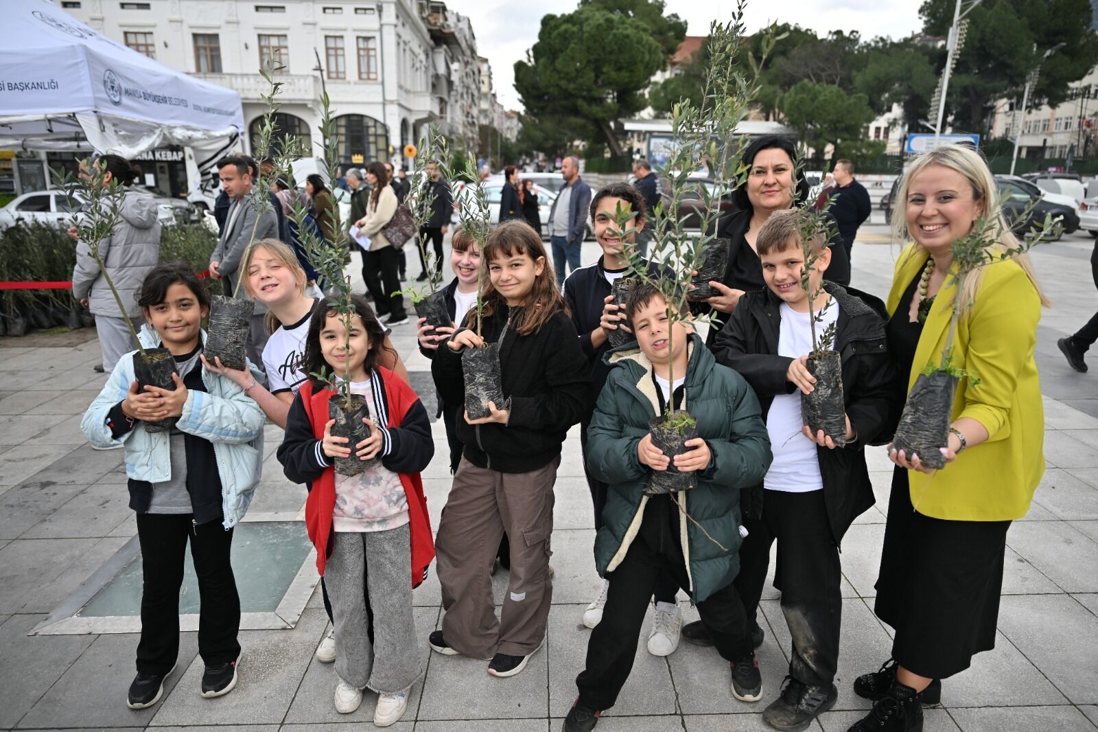 Atık Piller Toplanıyor, Fidanlar Toprakla Buluşuyor (17)