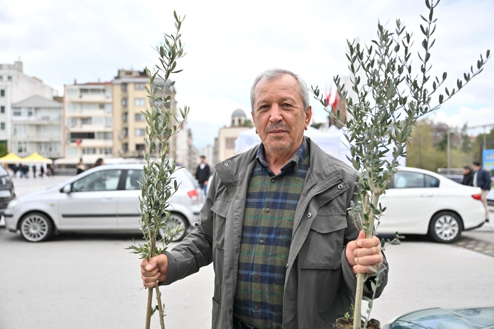Atık Piller Toplanıyor, Fidanlar Toprakla Buluşuyor (6)