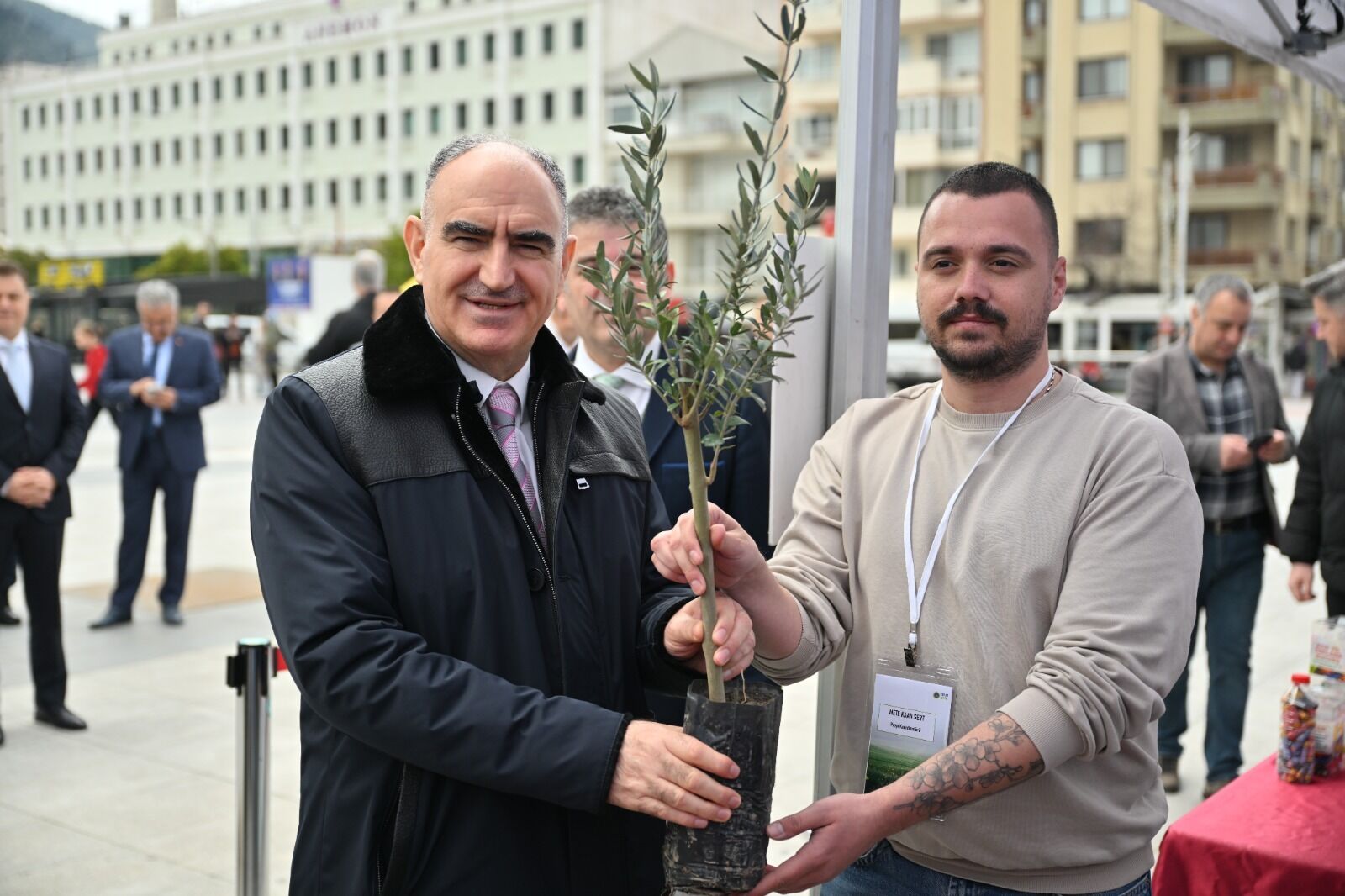Atık Piller Toplanıyor, Fidanlar Toprakla Buluşuyor (7)