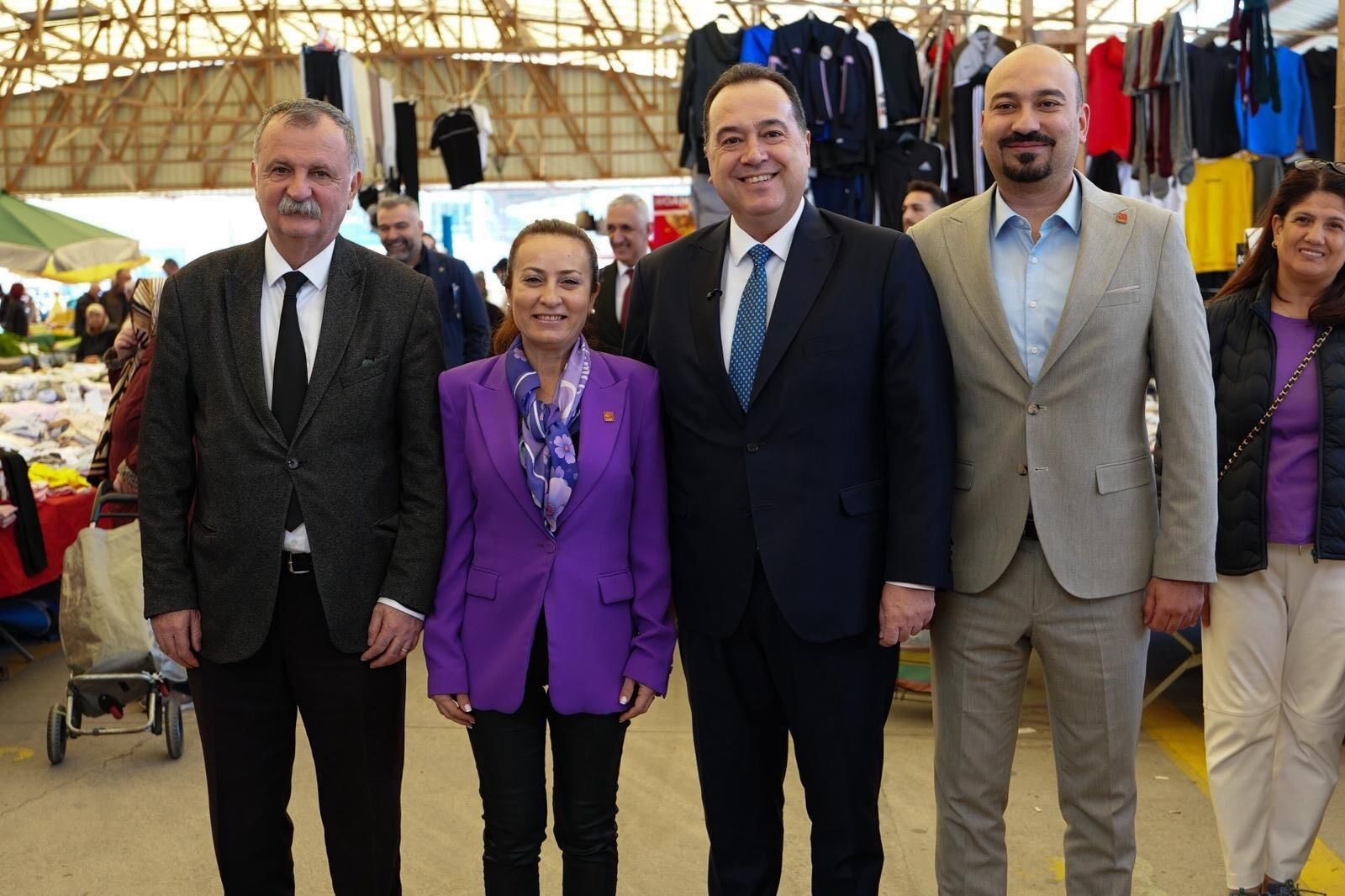 Başkan Dutlulu’dan 8 Mart’a Çiçekli Kutlama (8)