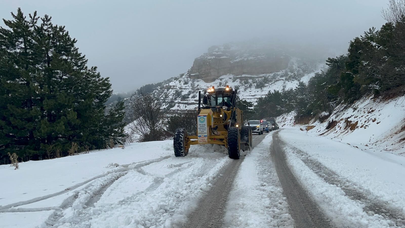 Manisa Büyükşehir Belediyesinden Spil Dağı’nda Kar Mesaisi (2)