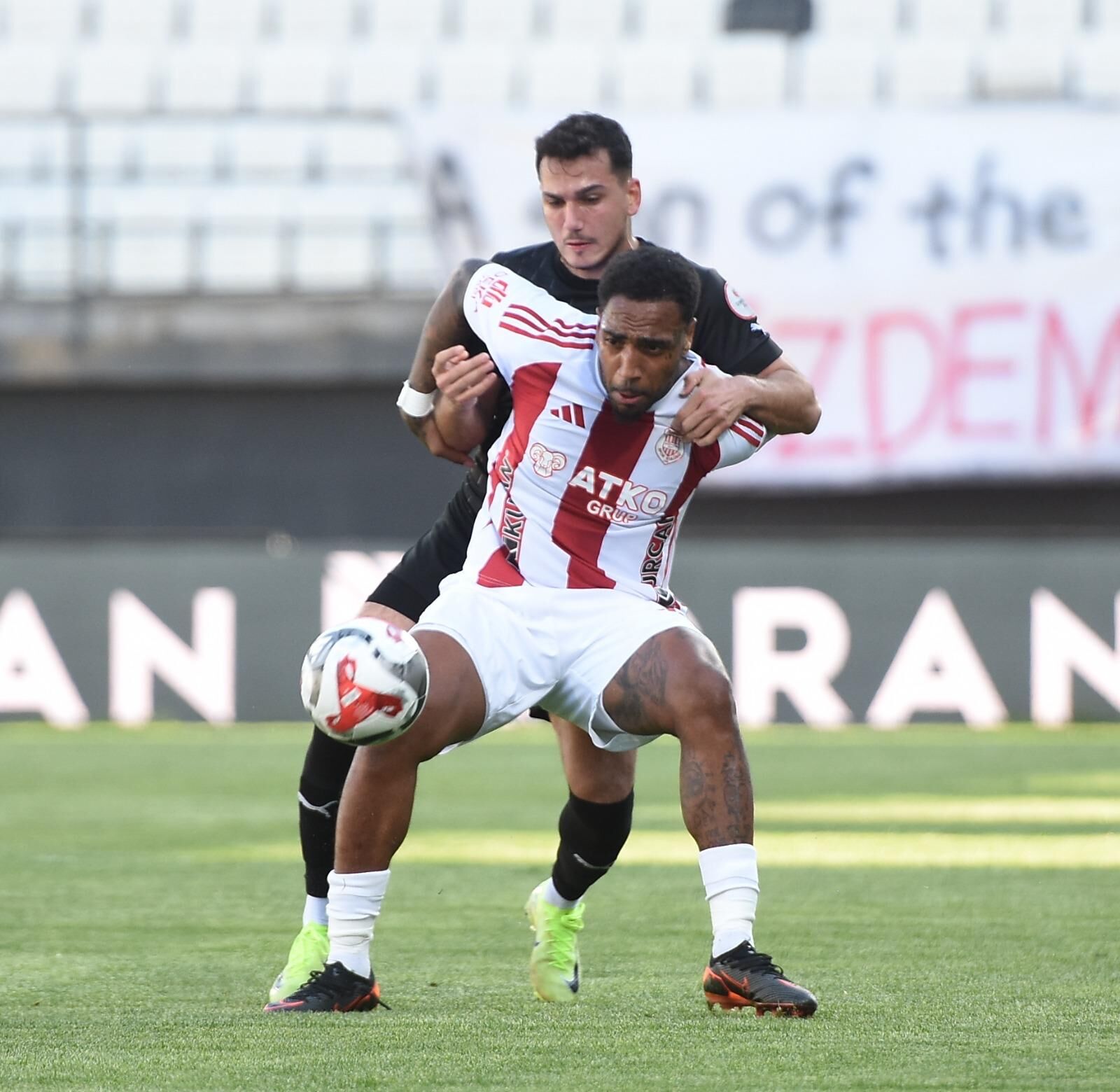 Whatsapp Image 2026 04 07 At 18.19.03 (1)-1